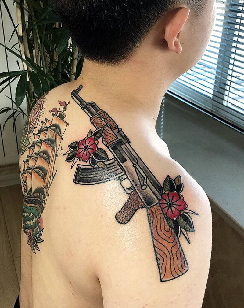 old school  AKM纹身图片_肩部Old School纹身图案