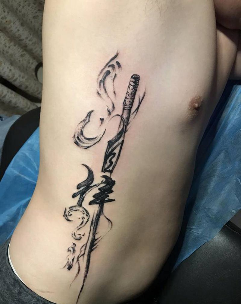 自律纹身图片_腹部腰部水墨纹身图案