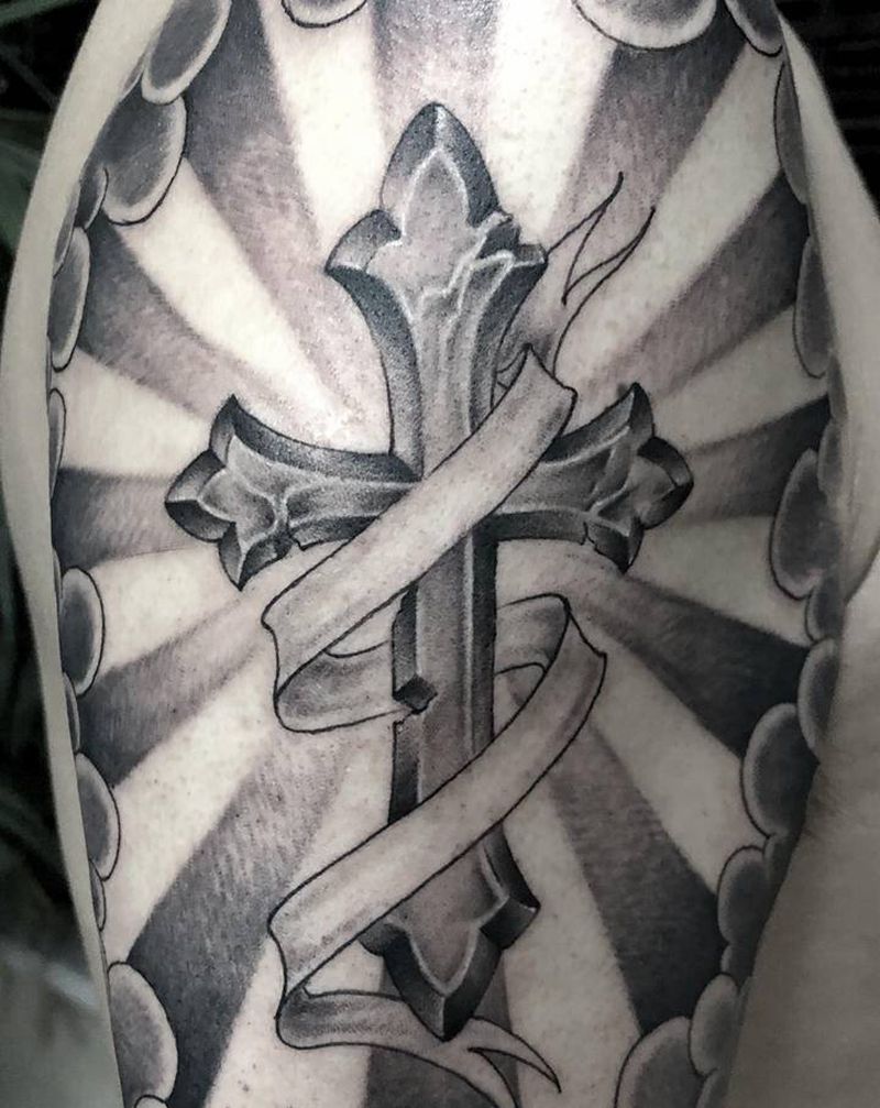 十字架纹身图片_肩部纹身图案