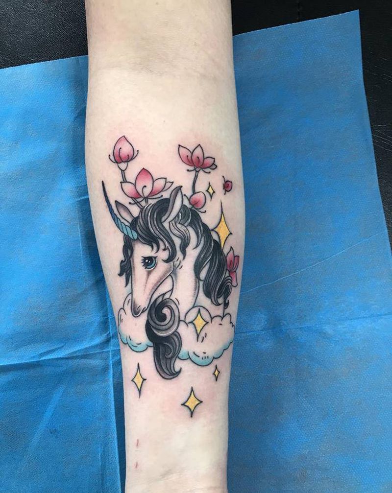 独角兽纹身图片_手臂New School纹身图案
