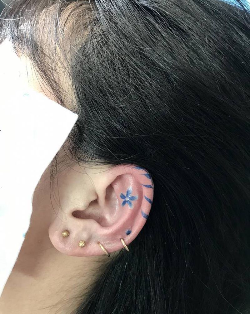小清新纹身图片_水彩耳部纹身图案