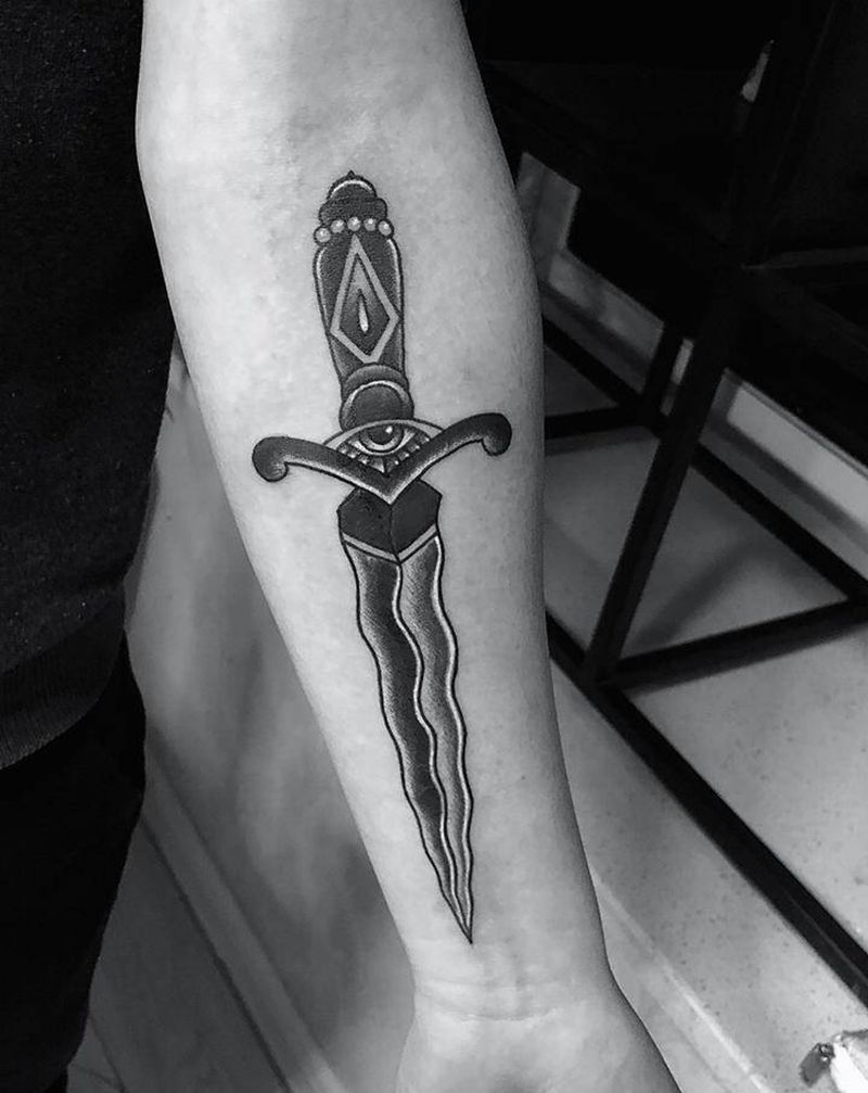 许昌文身沄刺青纹身图片_手臂匕首纹身图案