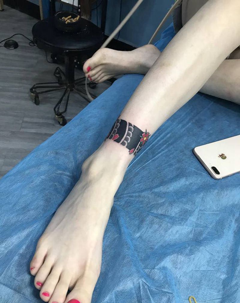 脚环纹身图片_腿部脚部老传统纹身图案