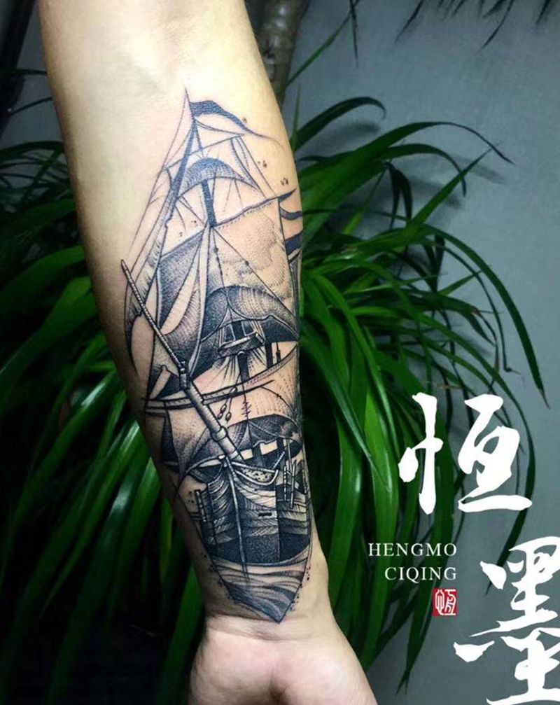 帆船纹身图片_手臂点刺纹身图案