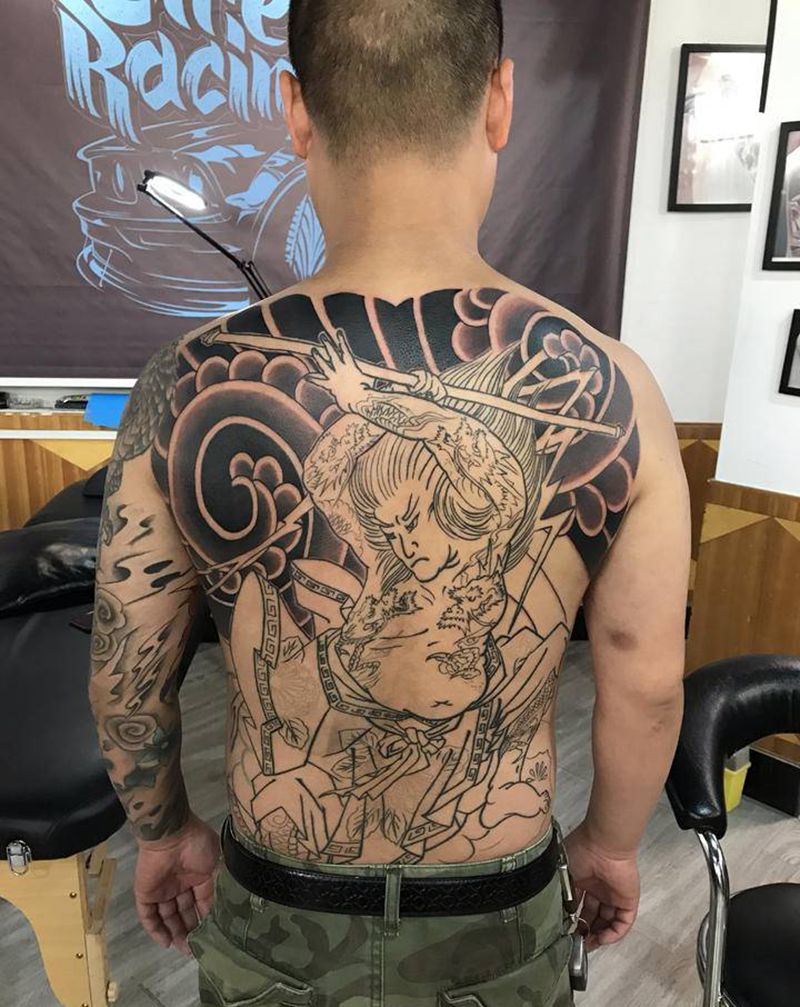 九纹龙史进未完待续纹身图片_背部老传统纹身图案