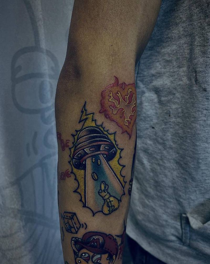 外星飞船纹身图片_手臂New School纹身图案