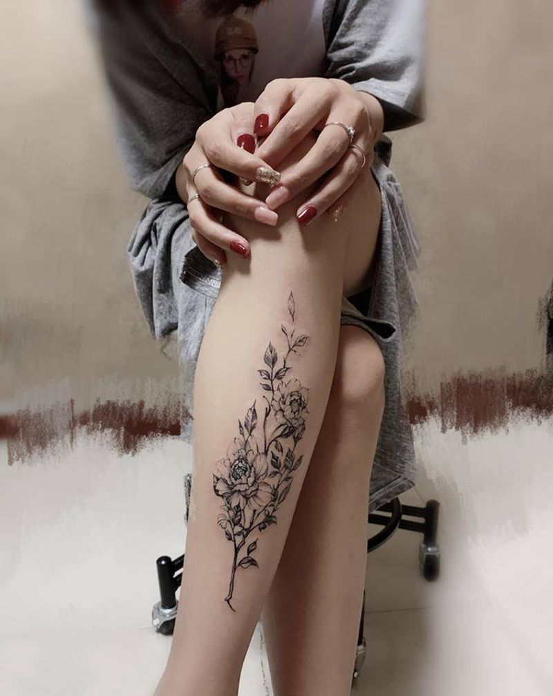素花遮盖纹身图片_腿部点刺纹身图案