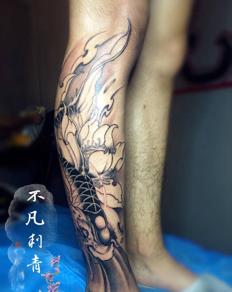 相隔半年造成的鱼纹身图片_腿部新传统鱼纹身图案
