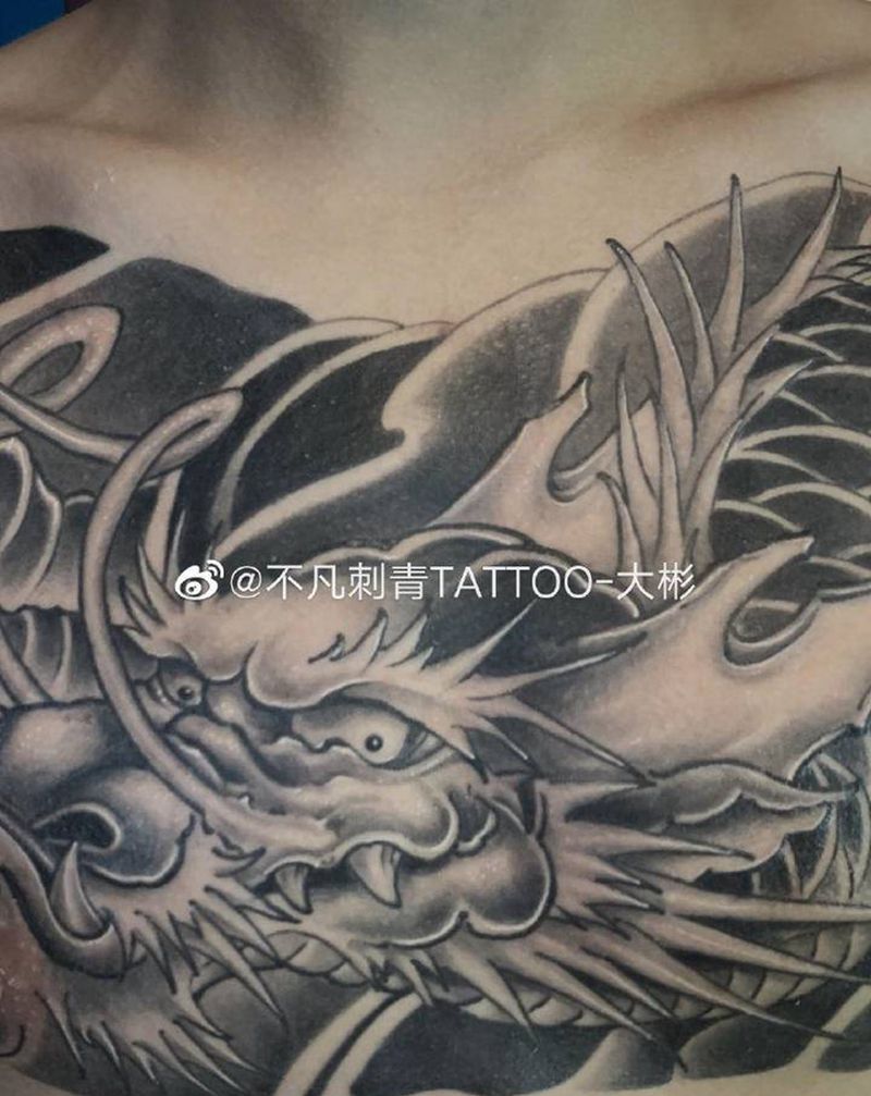 花胸，龙纹身图片_胸部肩部新传统老传统龙纹身图案