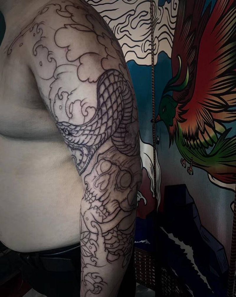 蛇，牡丹。骷髅纹身图片_肩部手臂老传统新传统蛇与牡丹纹身图案