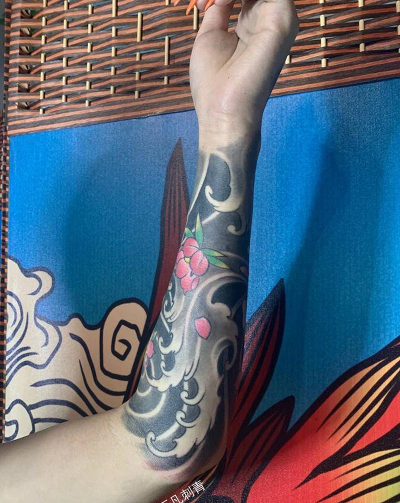 浪了个浪纹身图片_手臂手部老传统新传统水浪花臂浪花纹身图案