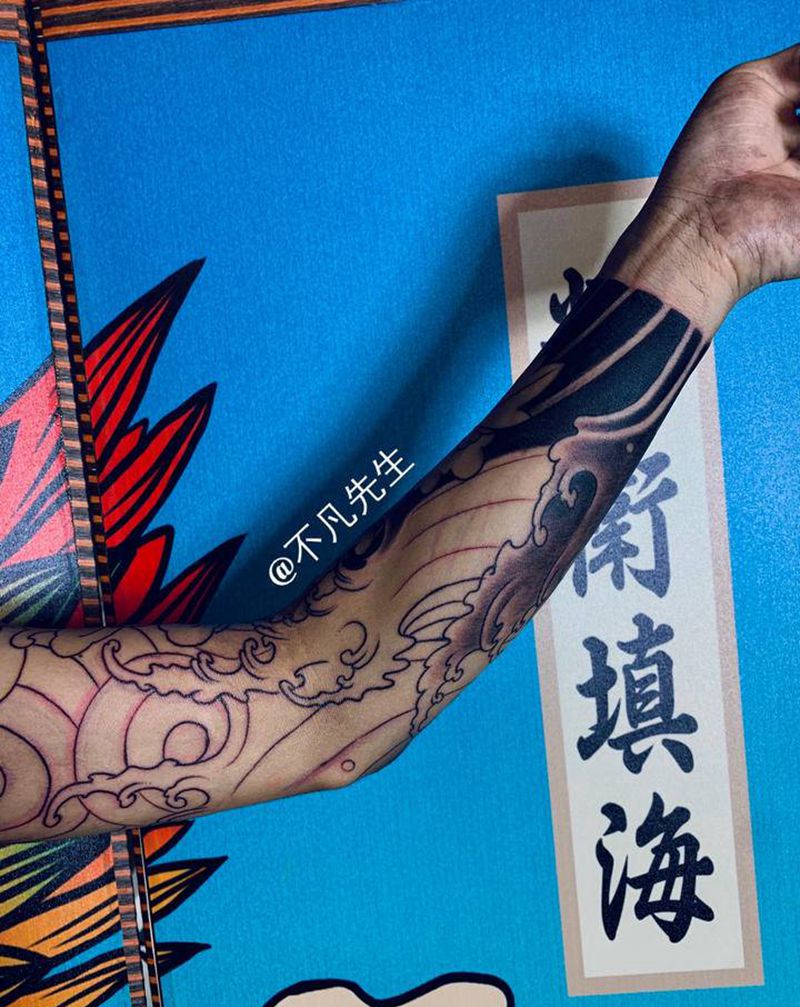 仙鹤牡丹，花臂纹身图片_肩部手臂老传统新传统仙鹤牡丹花臂纹身图案