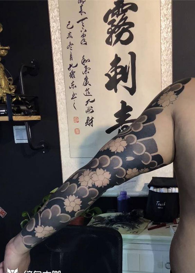 樱花臂纹身图片_手臂纹身图案