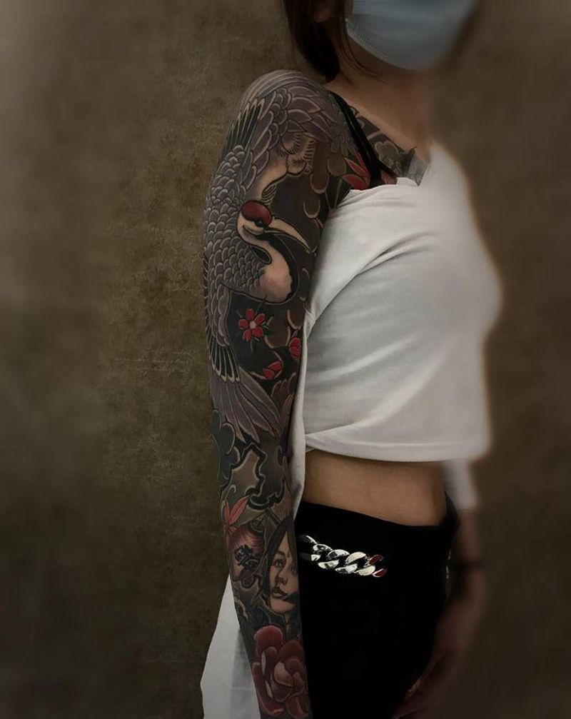 修改纹身图片_手臂老传统鹤纹身图案