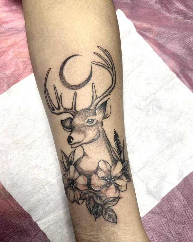 鹿，麋鹿，不迷路。纹身图片_手臂纹身图案