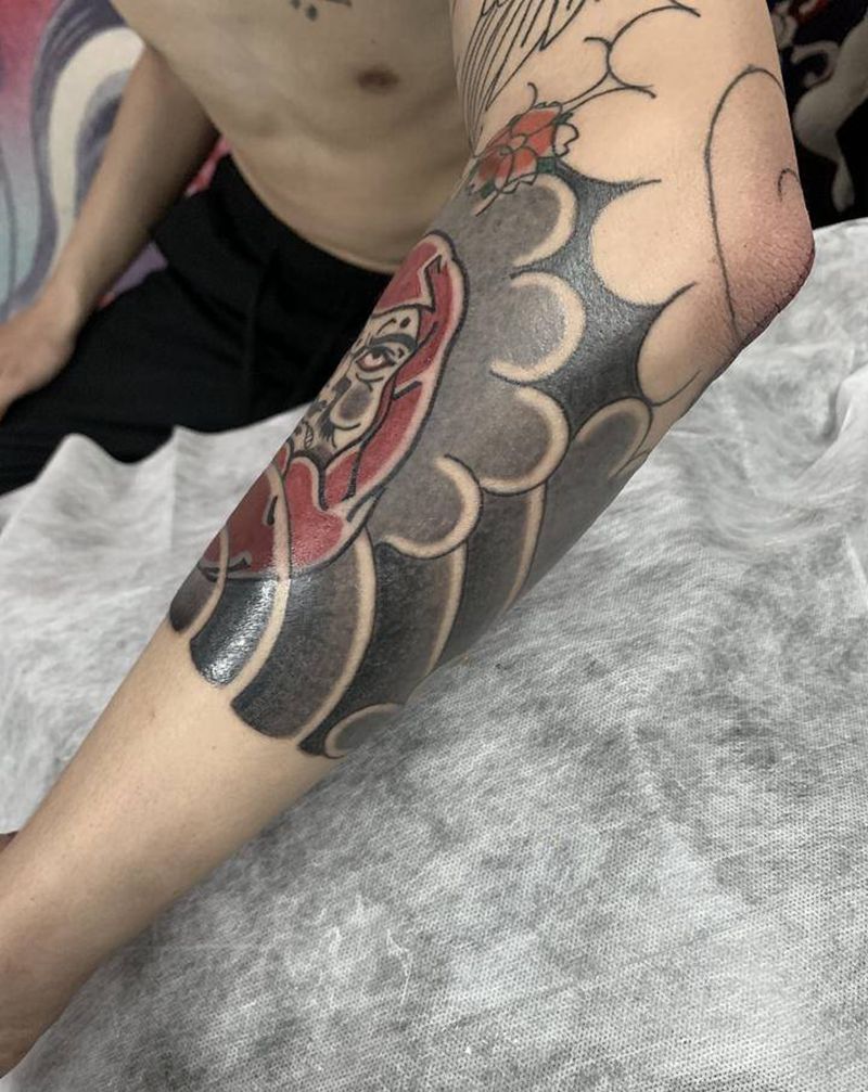 老传统八分袖纹身图片_手臂老传统达摩纹身图案