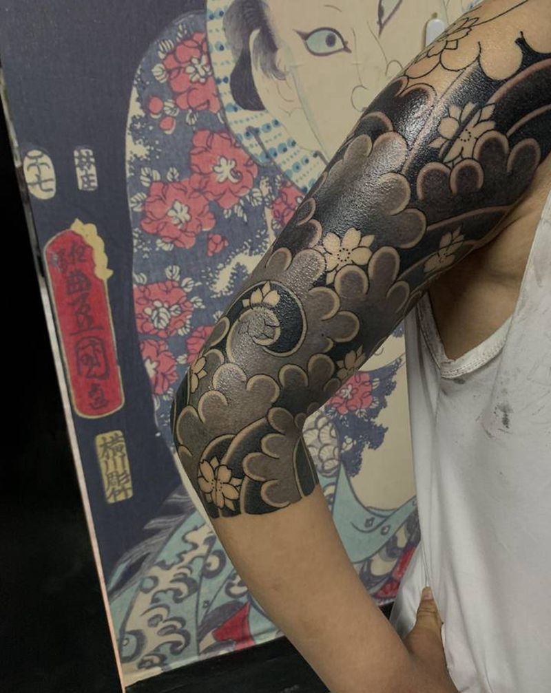 七分袖纹身图片_手臂老传统纹身图案