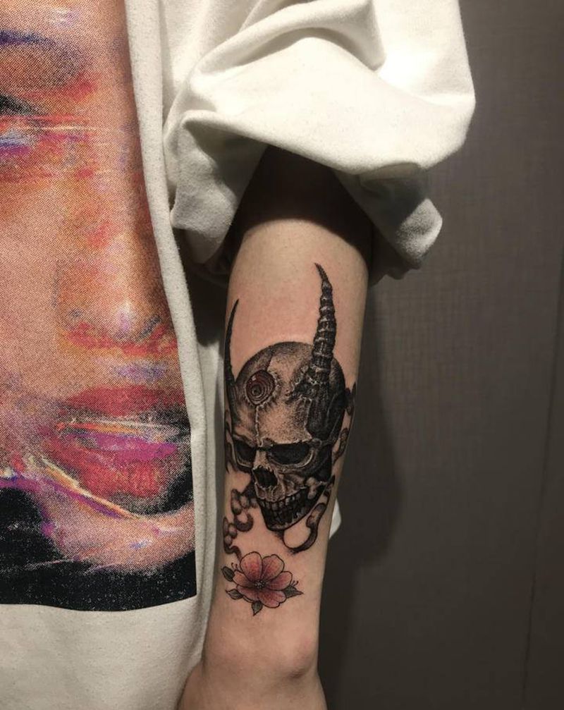 暗黑骷髅纹身图片_手部欧美写实点刺骷髅暗黑纹身图案