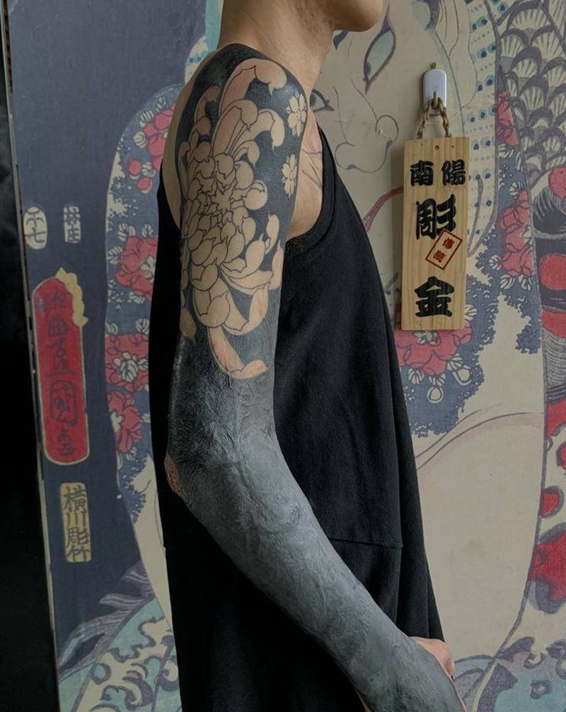 花臂（终结者）纹身图片_手臂几何图腾纹身图案