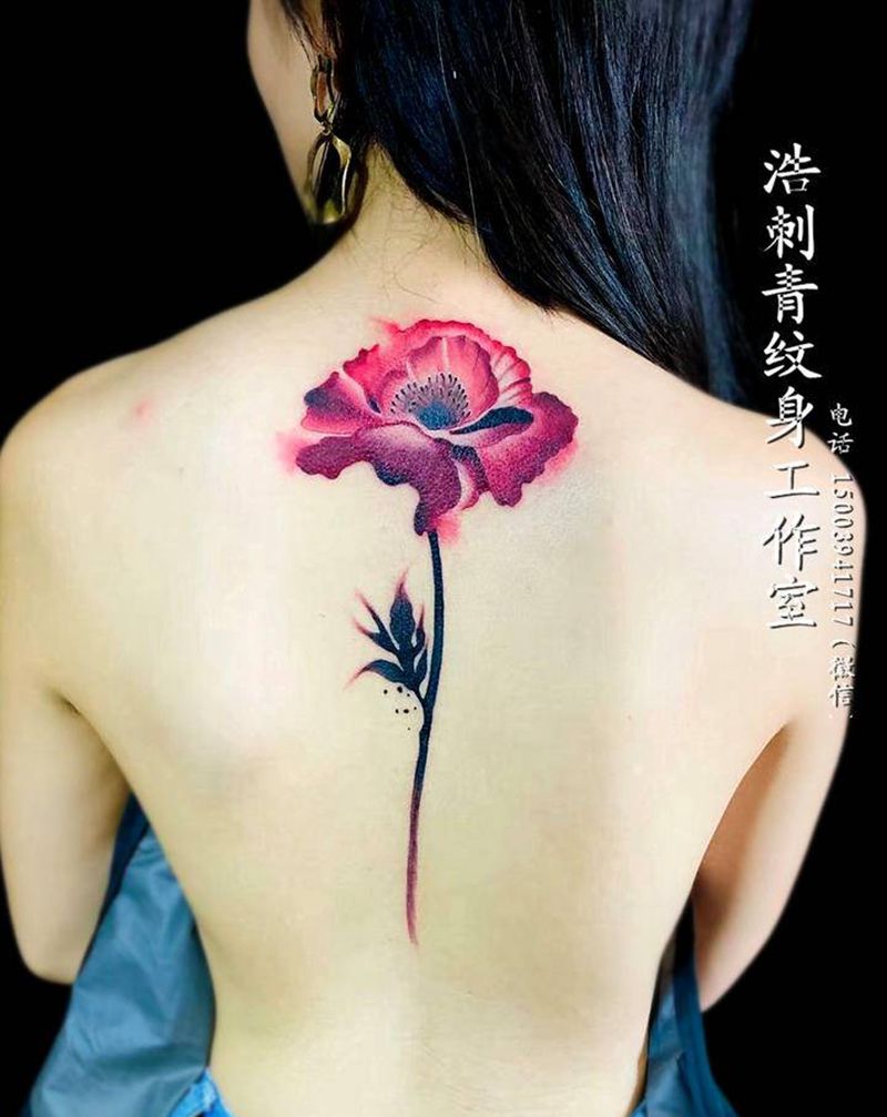 罂粟纹身图片_背部水彩纹身图案