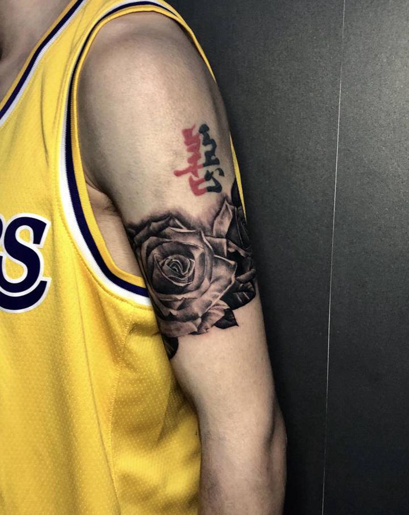 玫瑰纹身图片_手臂手部欧美写实纹身图案