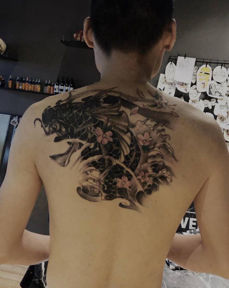 遮盖旧纹身纹身图片_背部新传统纹身图案