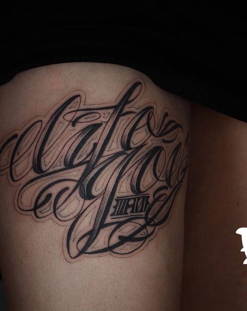 花体字纹身图片_腿部臀部花体字花体字纹身图案