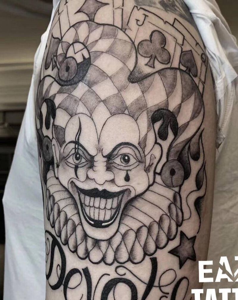 小丑纹身图片_手臂手部New School小丑纹身图案