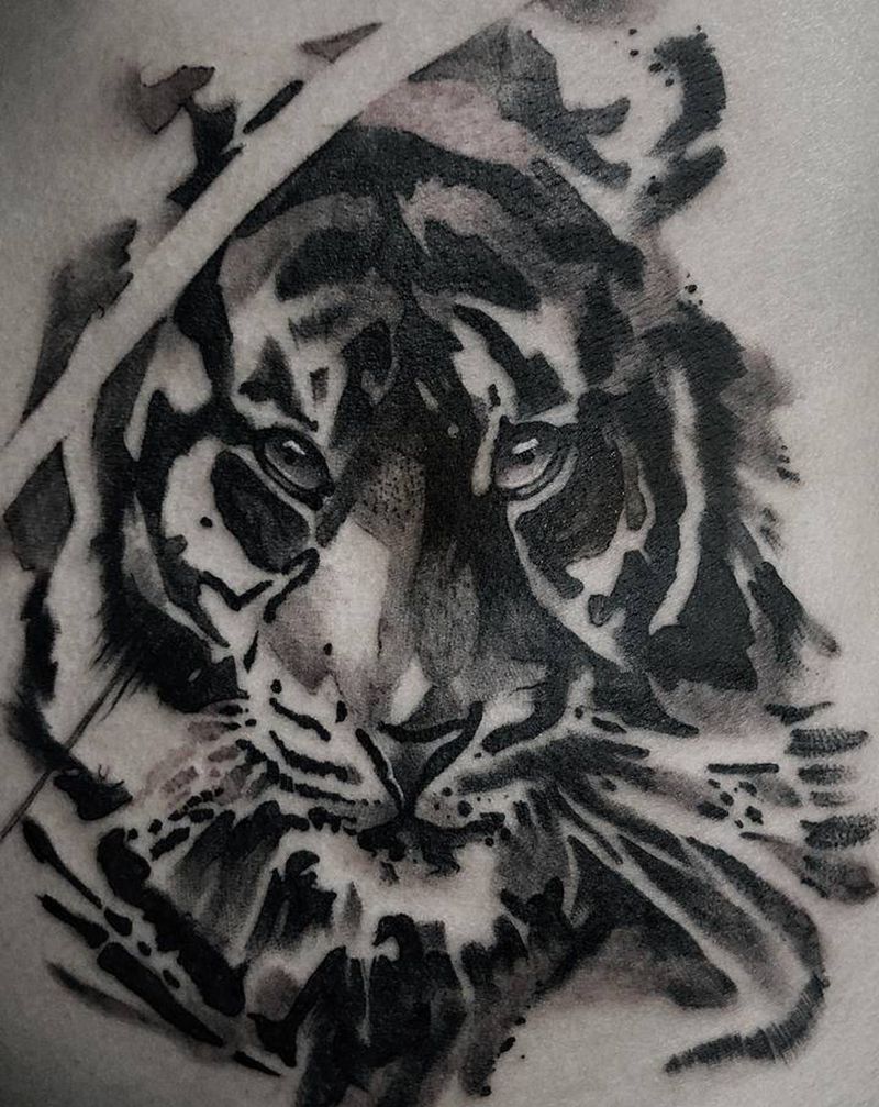 水墨虎纹身图片_腹部水墨水彩纹身图案