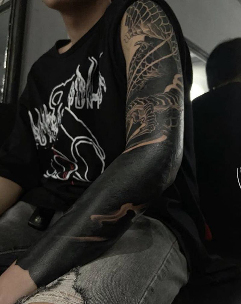 黑臂龙（未完）纹身图片_手臂新传统纹身图案