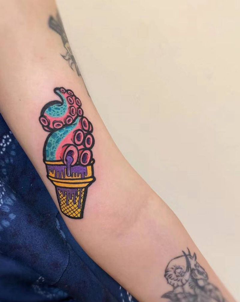 章鱼甜筒纹身图片_手部手臂New SchoolOld School章鱼甜筒纹身图案