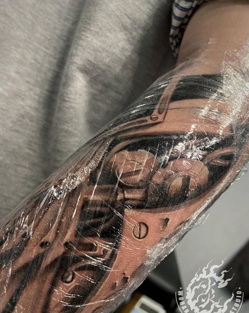 机械小臂纹身图片_手臂欧美写实纹身图案