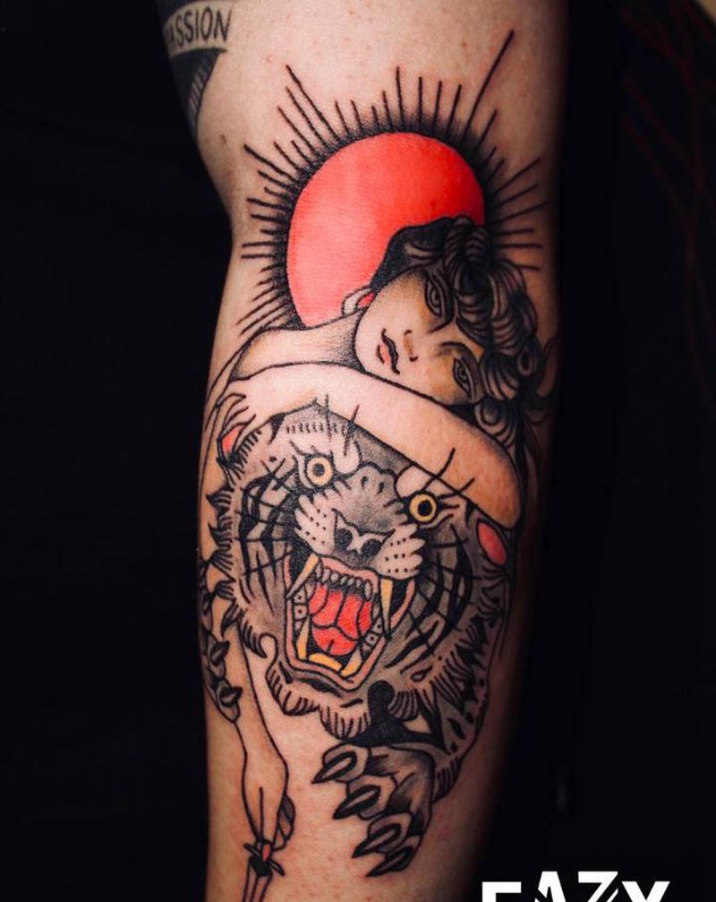 老虎纹身图片_手臂Old School老虎女人纹身图案