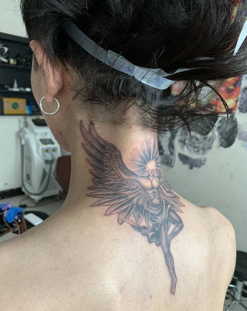 权志龙同款纹身图片_颈部纹身图案