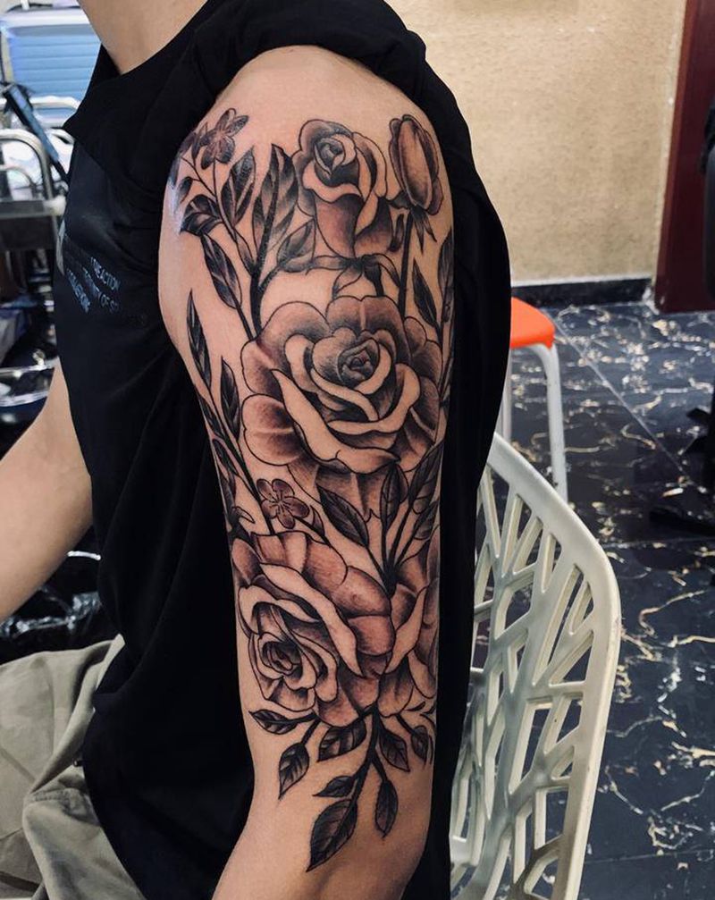 近日作品纹身图片_手臂新传统纹身图案