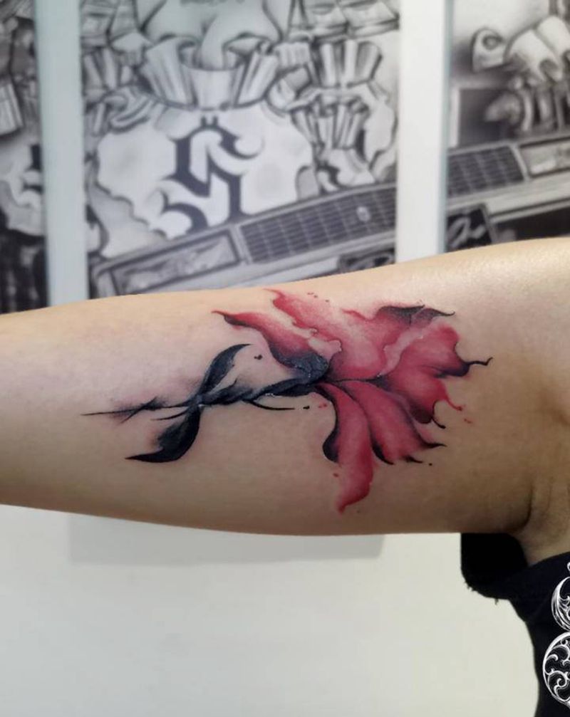 花纹身图片_手臂水彩花纹身图案