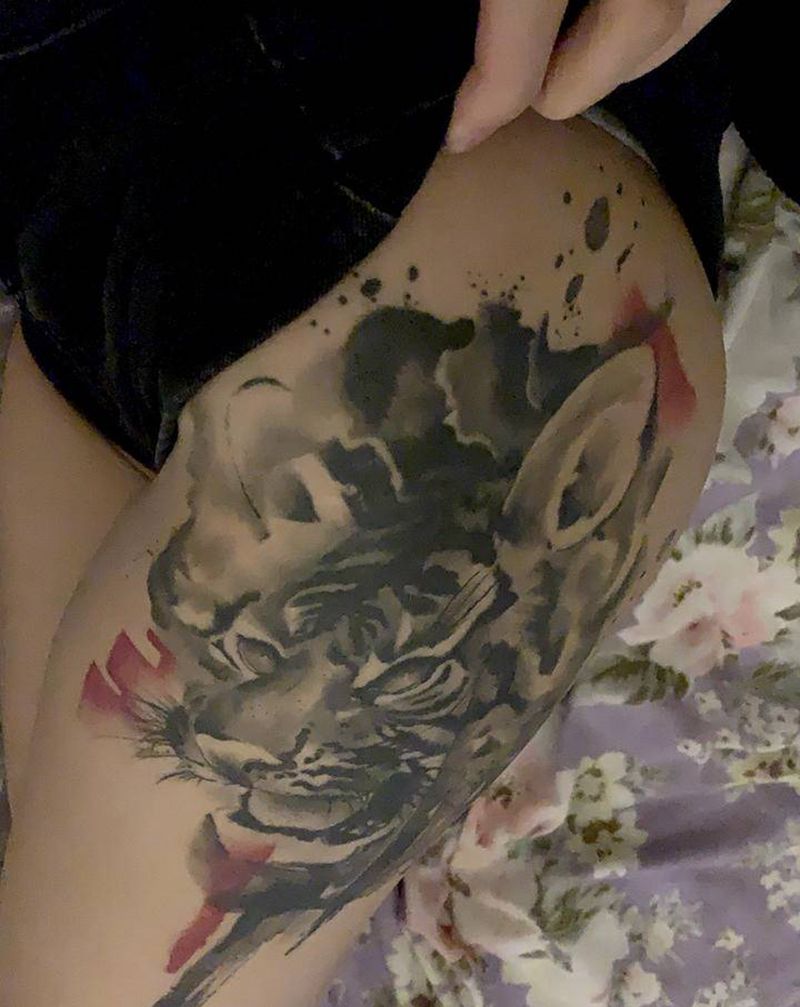 虎纹身图片_臀部腿部水墨欧美写实纹身图案