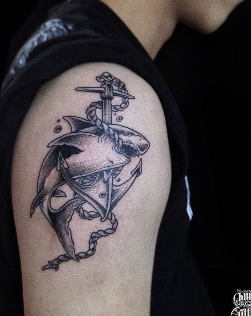 鲨鱼纹身图片_手臂New School鲨鱼纹身图案