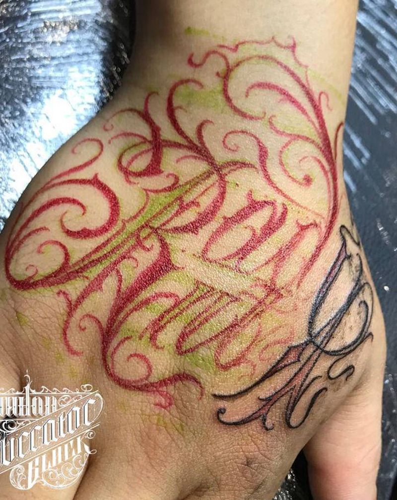 花体字纹身图片_手部花体字花体字纹身图案