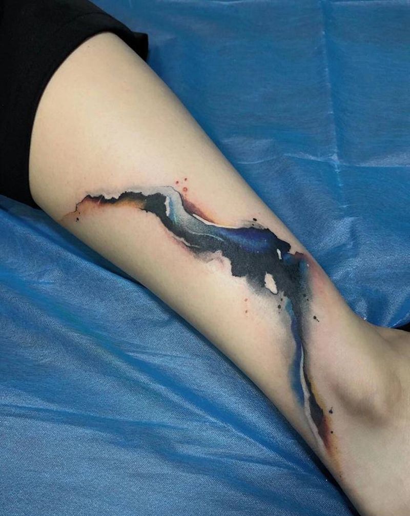 海的样子纹身图片_脚部手部水墨水彩纹身图案