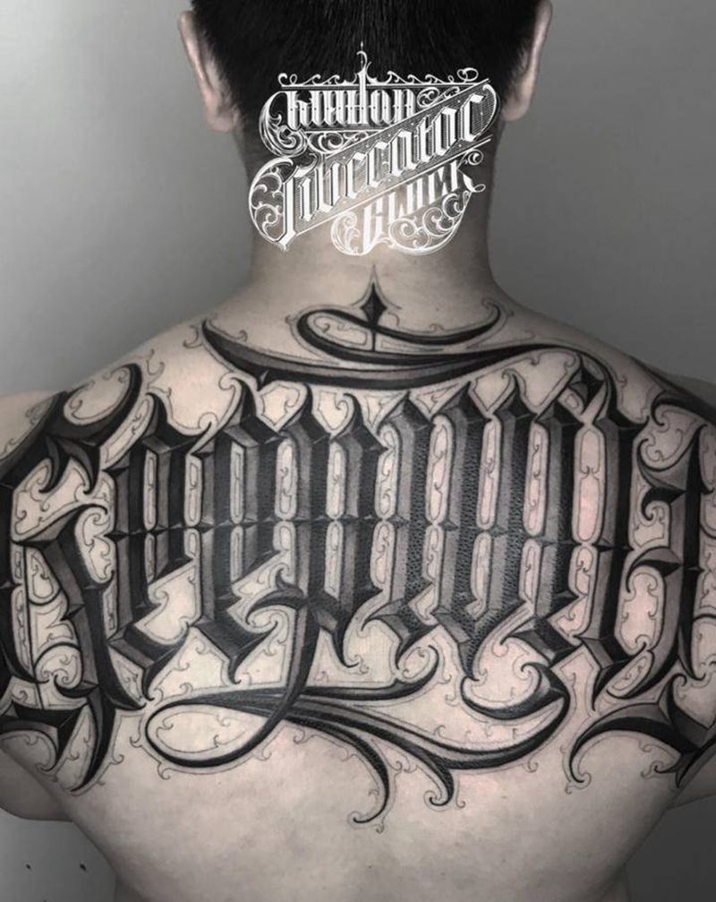 花体字纹身图片_背部花体字花体字纹身图案