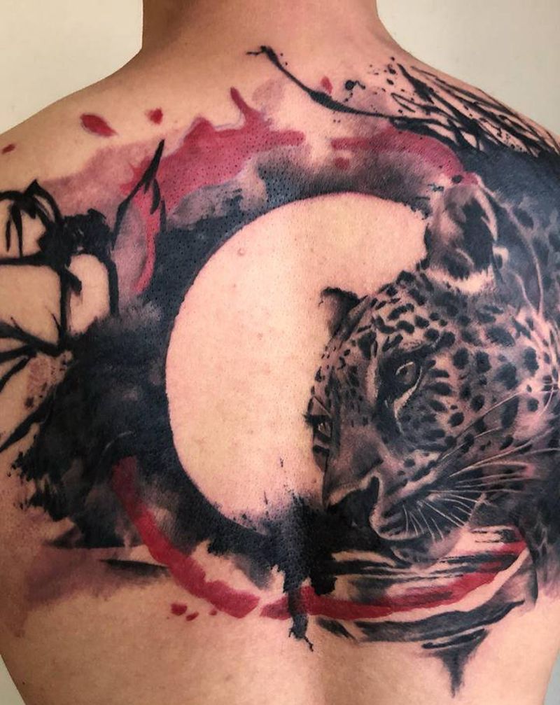 雪豹纹身图片_背部腰部水墨欧美写实纹身图案