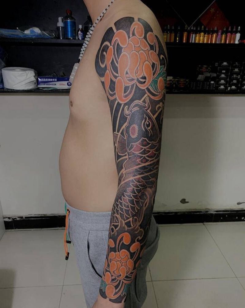 花臂鱼纹身图片_老传统纹身图案
