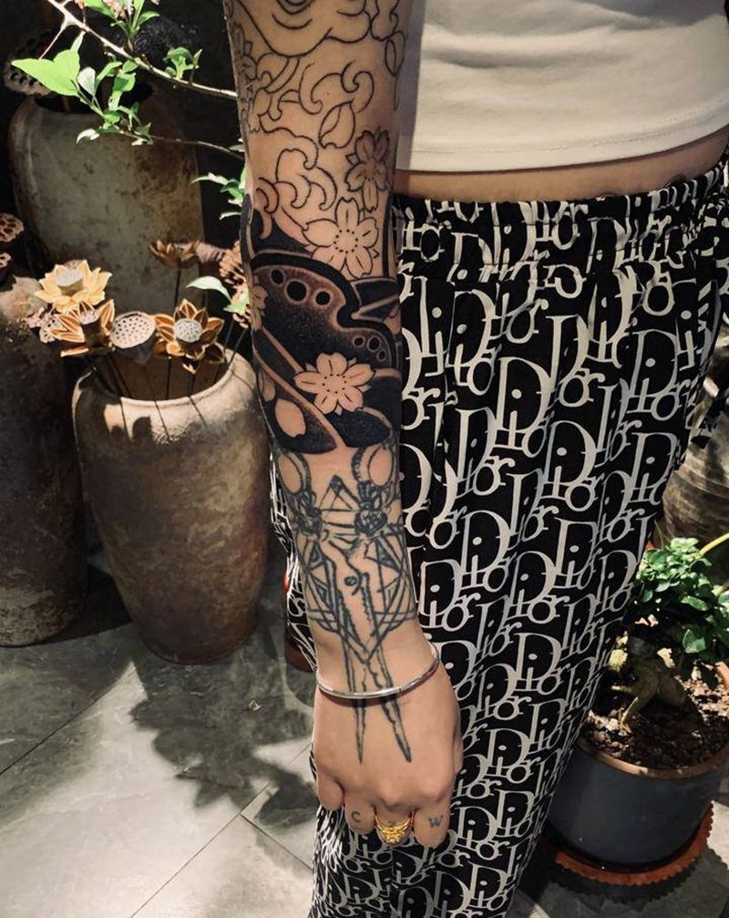 最近作品纹身图片_脚部手臂老传统新传统纹身图案