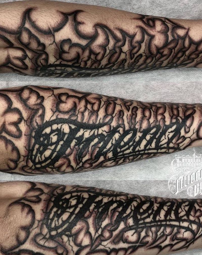 UVB2纹身图片_手臂花体字纹身图案