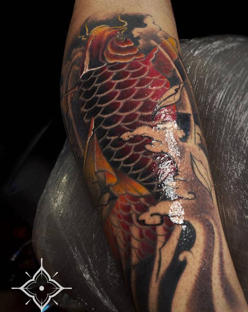 红烧鱼纹身图片_腿部新传统纹身图案