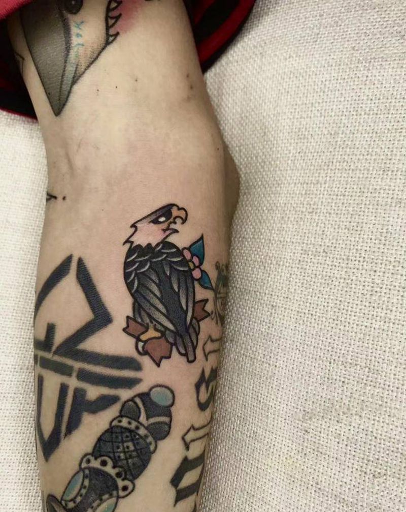 添加school小图纹身图片_Old School纹身图案