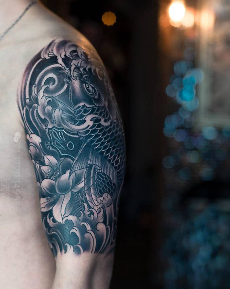 大臂鲤鱼纹身，遮盖作品纹身图片_手臂新传统纹身图案