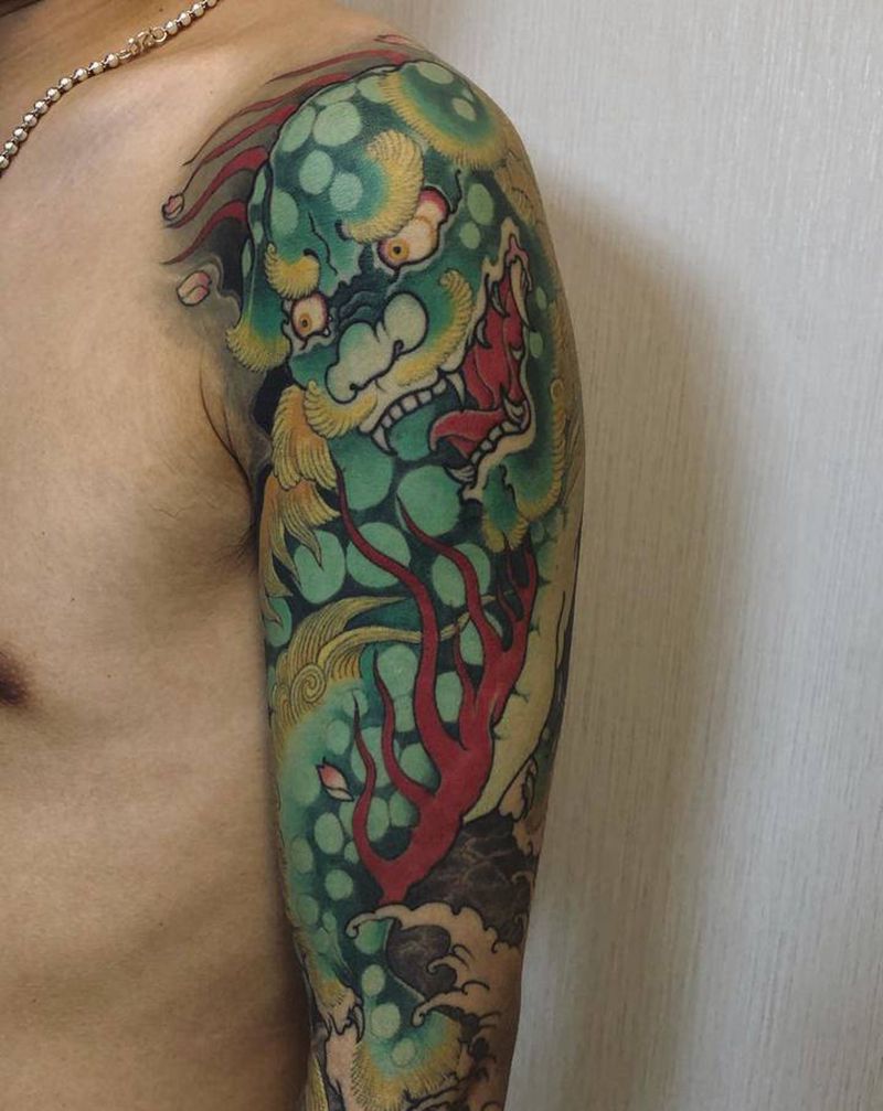 花臂唐狮子纹身图片_手部手臂老传统新传统唐狮纹身图案