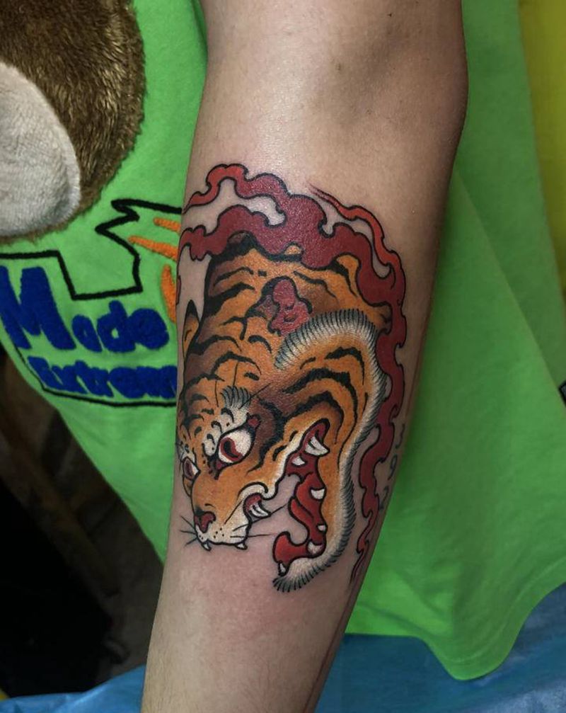 日式小老虎头纹身图片_手部手臂老传统纹身图案
